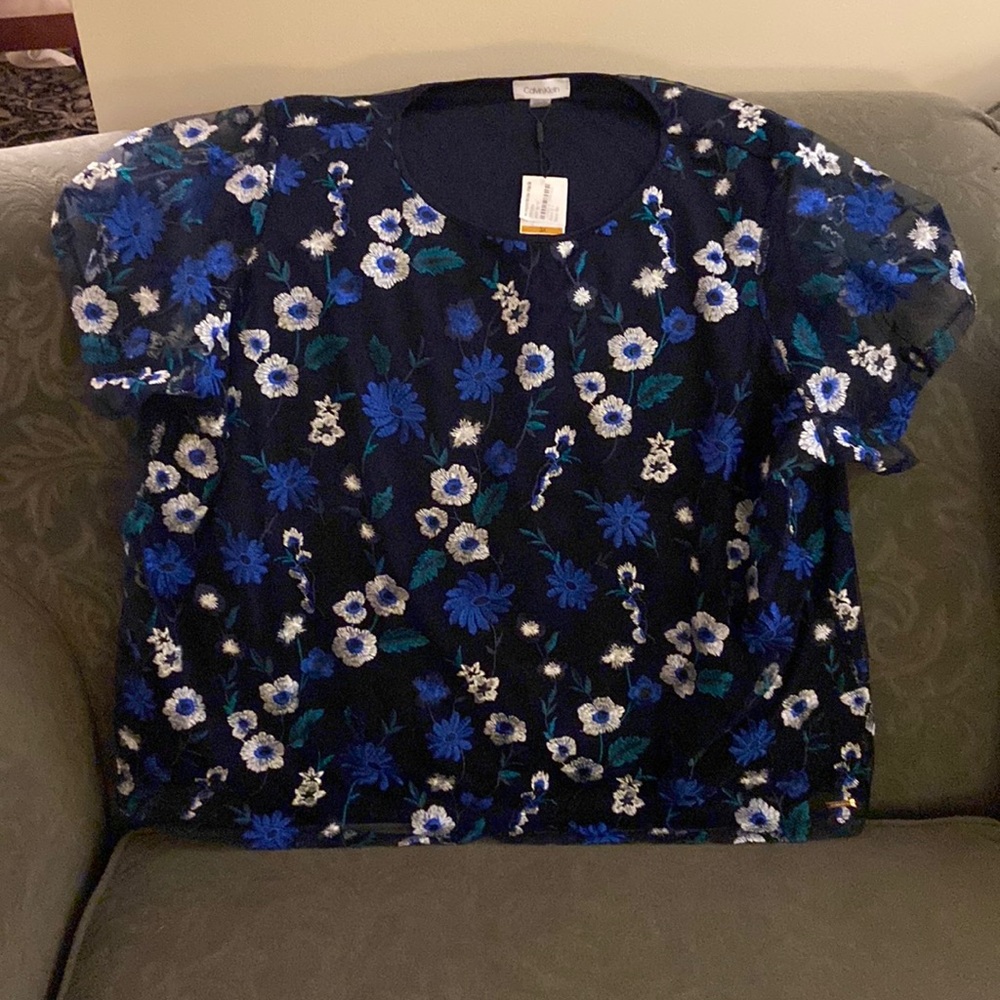 Woman’s Calvin Klein blouse new